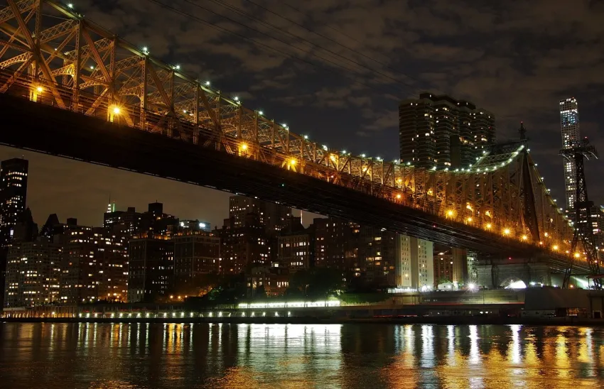 Odkryj urok Roosevelt Island podczas zwiedzania Nowego Jorku