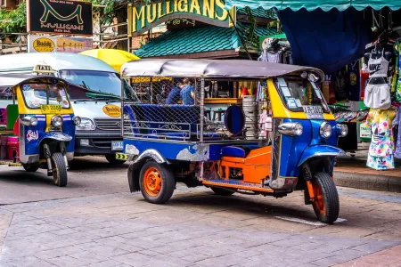 Jak poruszać się po Bangkoku transportem publicznym i prywatnym