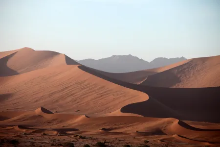 Zachwycające wydmy Sossusvlei w Namibii - idealne miejsce na egzotyczny trekking