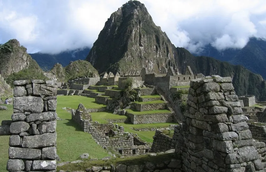 Majestatyczne widoki Machu Picchu, peruwiański zabytek UNESCO