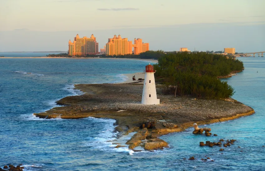 Najlepsze atrakcje i plaże na Bahamach idealne na wakacje
